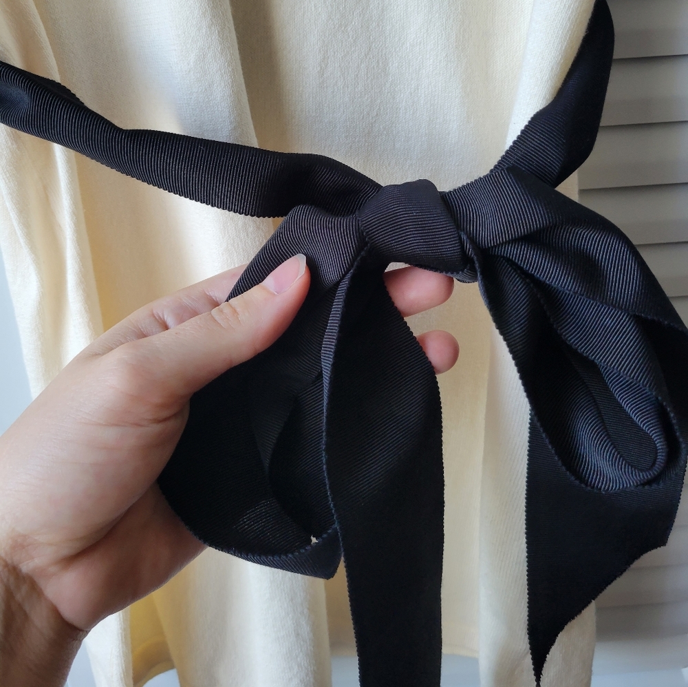 F21 Twist Belted Top - Picture 4 of 5